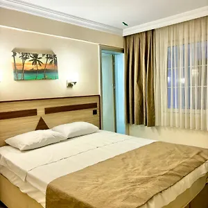 فندق كورال ***